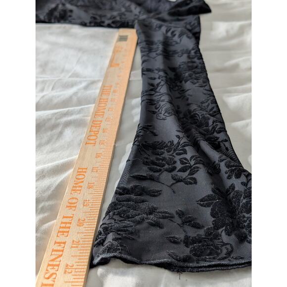 Whimsigoth Black Floral Burnout Velvet Lace Top - Bell Sleeve M Fits like S/XS - Picture 9 of 11